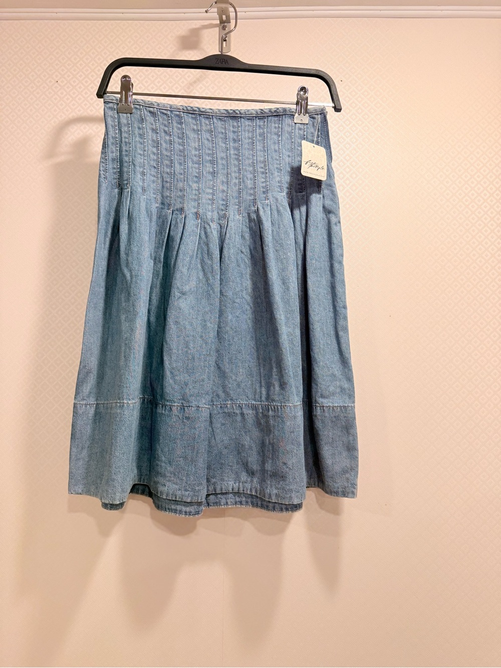 NWT Free People We The Free Peyton Pintuck Denim A-Line Midi Skirt Size 2 - Picture 5 of 14